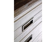 Schuhschrank >Gesine< in Akazie struckturweiß aus Massivholz - 80x110x30 (BxHxT)