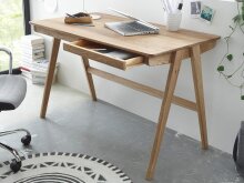 Schreibtisch >Cornelle< in Asteiche aus Massivholz...