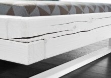 Massivholzbett >Long Beach< in Weiß aus Massivholz - 182x85x222cm (BxHxT)