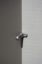 Kleiderschrank >Kalindi I< in Plankeneiche Graphit - 90x198x58cm (BxHxT)