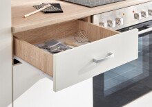 Küchenzeile >Ailina< mit Elektrogeräten Optik, matt-Geräumige Einbauküche mit viel Stauraum, Holzwerkstoff, Eiche Sonoma/Weiß, 270 x 195 x 60 cm (B/H/T)
