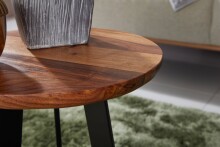 Beistelltisch in Braun aus Tischplatte: Sheesham Gestell: Metall - 37cm (H)
