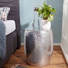 Beistelltisch in Silber aus Kompletter Beistelltisch: Aluminium - 49cm (H)