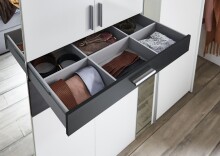 Kleiderschrank >Odessa< (B/H/T: 270x208x58 cm) in Weiß - 270x208x58cm (BxHxT)