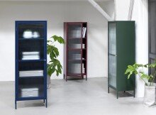 Vitrine >BRONCO< (B/H/T: 58x160x40 cm) in rot aus Metall - 58x160x40cm (BxHxT)
