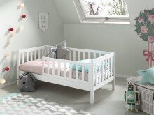 Kinderbett >TODDLER< in Weiß aus Massive...