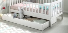 Kinderbett >TODDLER< in Weiß aus Massive Kiefer - 138,5x14x73,6cm (BxHxT)