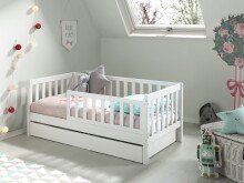 Kinderbett >TODDLER< in Weiß aus Massive Kiefer - 148x60x76cm (BxHxT)