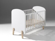 Babybett >KIDDY< in Weiß aus Massiv Kiefer und MDF - 129x94x68cm (BxHxT)