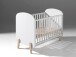 Babybett >KIDDY< in Weiß aus Massiv Kiefer und MDF - 129x94x68cm (BxHxT)