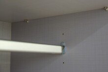 Schwebetürenschrank >MAGIC< in PLANKENEICHE + WEISS - 300x236x65cm (BxHxT)