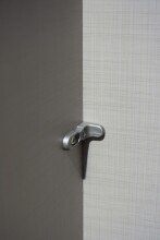 Drehtürenschrank >ANGIE< in WEISS + GRAPHIT - 225x208x58cm (BxHxT)