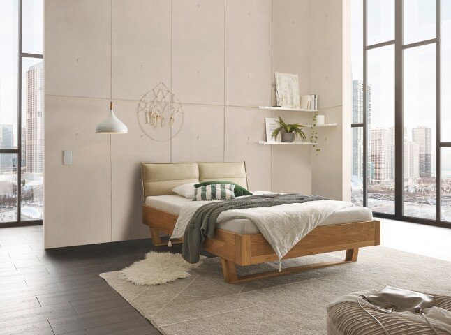 TJARK Modernes Massivholzbett 140x200 - Komfortables & hochwertiges Balkenbett mit gepolstertem Kopfteil - 146 x 89 x 219 cm (B/H/T)