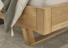 TJARK Modernes Massivholzbett 140x200 - Komfortables & hochwertiges Balkenbett mit gepolstertem Kopfteil - 146 x 89 x 219 cm (B/H/T)