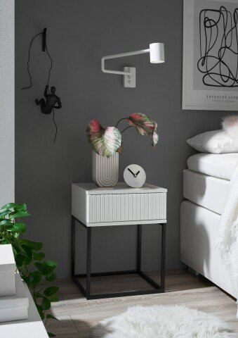 MARLE Nachttisch in Weiß - Moderner Nachtschrank mit Schublade und schwarzem Metallgestell - 40 x 52 x 38,5 cm (B/H/T)
