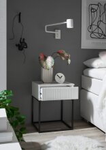 MARLE Nachttisch in Weiß - Moderner Nachtschrank mit Schublade und schwarzem Metallgestell - 40 x 52 x 38,5 cm (B/H/T)
