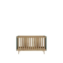 Babybett >Whenua < in Salbei/ Mauvella Eiche   - 76,5x86x144,4cm (BxHxT)