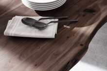 Baumkantentisch >Calabria< in Akazie walnuss / antik - 200x79,5x100 (BxHxT)