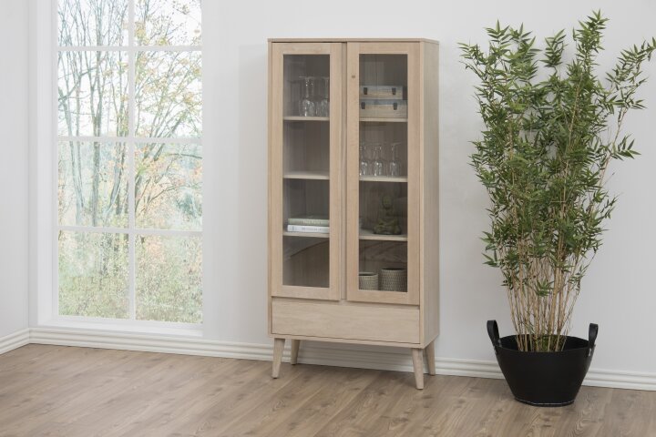 Standvitrine >Nagano< in Eiche weiss pigmentiert, MDF - 80x178x37cm (BxHxT)