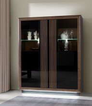 Highboard >SAVONA< LED, Script-Schlameiche Dekor / Schwarz Glanz - 133x161,8x42,3cm B/H/T