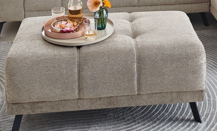Polsterhocker >Aldous< Waffelsteppung, Stoff beschichtet, silbergrau - 103x43x62cm (BxHxT)