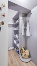 Drehtürenschrank >NORDERNEY<  begehbar, 9 Böden, weiss / Viking oak Dekor - 135x197x127cm (B/H/T)