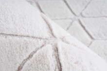 Teppich >Vivica< in Weiß / Rosé, 100% Polyester - 150x80cm (LxB)