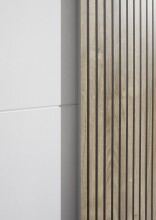 Schiebetürenschrank >Berno< 2 Türen, in weiss / Eiche Dekor - 170x195,5x57,2cm (BxHxT)