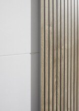 Schiebetürenschrank >Berno< 2 Türen, in weiss / Eiche Dekor - 170x195,5x57,2cm (BxHxT)