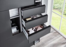 Schwebetürenschrank >Saigon< 6 Schubladen, in GRPAHIT + GLAS SCHWARZ - 270x208x64cm (BxHxT)
