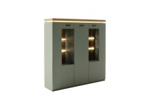 Stauraumvitrine >MONIZ<  3 Türen, LED, Salbei grün/ Eichenfarben Dekor - 138x144x38 (BxHxT)