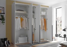 Drehtürenschrank >Kevo< mit Spiegel, 3 Böden, 3 Stangen, Weiß Dekor - 225x225x52cm (BxHxT)