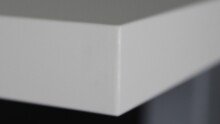 Schreibtisch >e-desk< in weiß- 150x72x80 (B/H/T) elektrisch verstellbar
