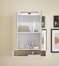 Badezimmerspiegelschrank >Denver< LED, Steckdose, weiß matt / eiche Dekor - 60x75x22 (BxHxT)