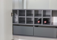 Barschrank >Bar 3< 10 Fächer, Halterung für Weingläser, Weiß matt - 79x156x38cm (B/H/T)
