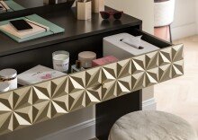 Schminktisch >Prisma< mir Schubladen, schwarz / goldfarbig / Spiegel - 90x133x39cm (BxHxT)