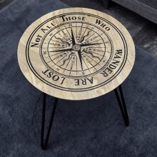 Beistelltisch >NEVIS< in Kompass-Motiv, Mango Massivholz - 46x51x46cm (BxHxT)