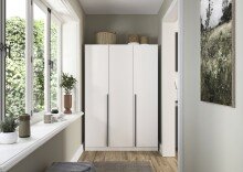 Drehtürenschrank >Alba< 3 Türen, alpinweiß, 2 Innenschübe - 136x197x54cm (BxHxT)