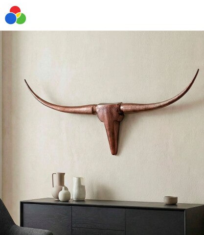 Hängedekoration >BULL< in bronze-, gold- und silberfarben lieferbar. Lackiertes Aluminium - 100x40x6 (BxHxT)