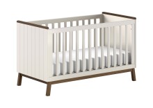Babybett >Sezane< in Clay/Kiefer Nussbaum, MDF und Kiefer - 145x85x76cm (BxHxT)