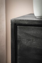 Nachtkommode >WL7.038< in Akazie Schwarz, Massivholz - 45x57x40cm (BxHxT)